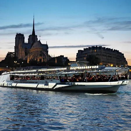 8 Chambres, Av Des Champs-elysees