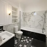 Appartement 4 Suites, Av Des Champs-elysées *