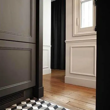 4 Suites, Av Des Champs-elysées Appartement Paris